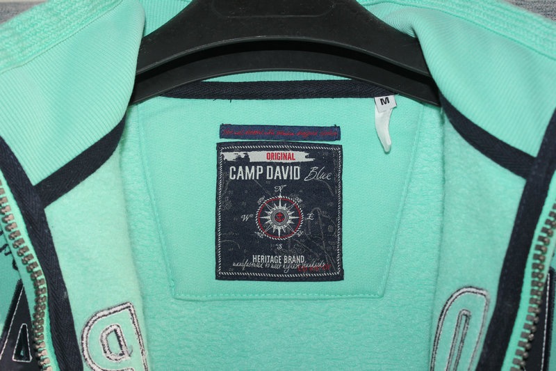 Neck label inside a garment