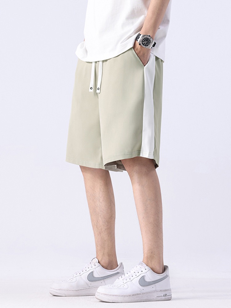 streetwear style lifestyle lookbook hoodie tshirt 24
